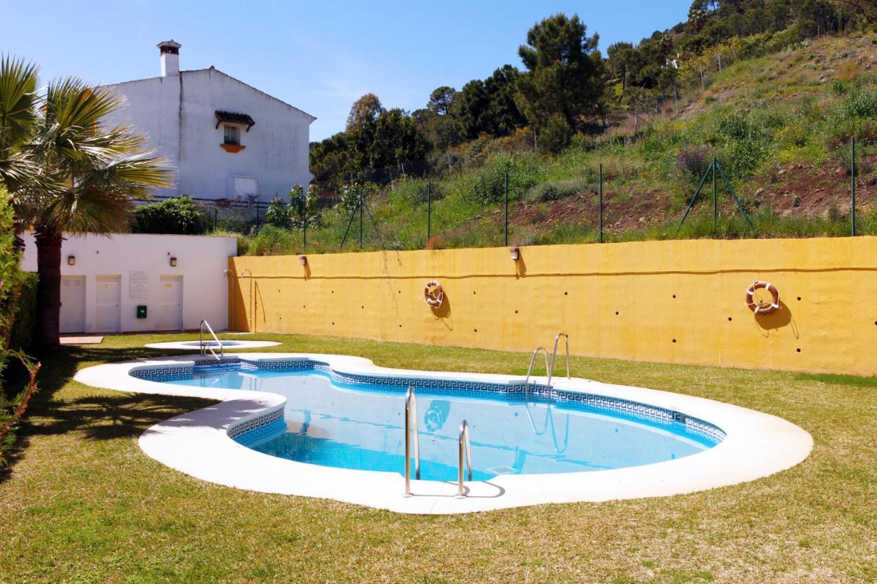 3 Bedroom Townhouse Benahavis Village Екстер'єр фото